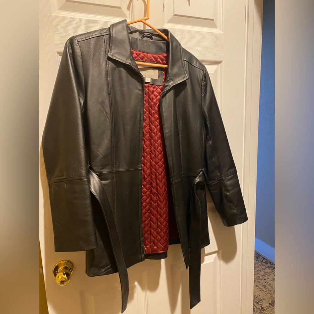 Leather jacket like new
